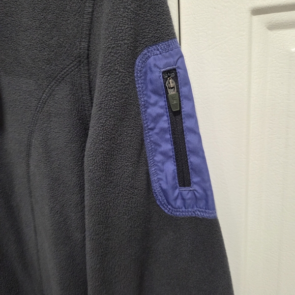 Danskin Women’s Gray Quarter Zip Fleece Pullover Sleeve Zip Pocket - Picture 5 of 6